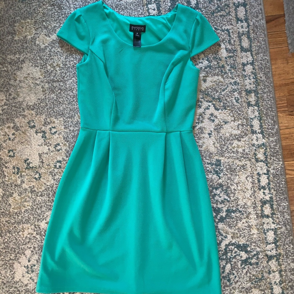 A-line cap-sleeve dress 👗